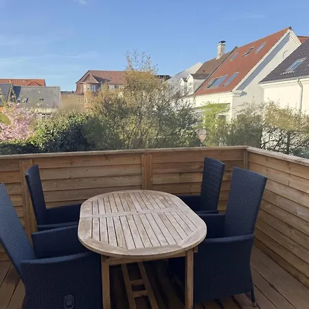 Garden - 1br - Island *